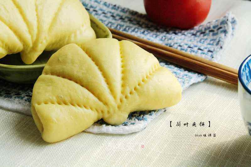 荷叶夹饼的做法_形似荷叶,暄软好味:【荷叶夹饼】_荷叶夹饼怎么做_暖调蓝0429的菜谱_美食天下
