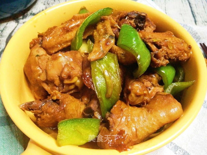 家庭版三杯鸡的做法_家庭版三杯鸡怎么做_乐焙儿的菜谱_美食天下
