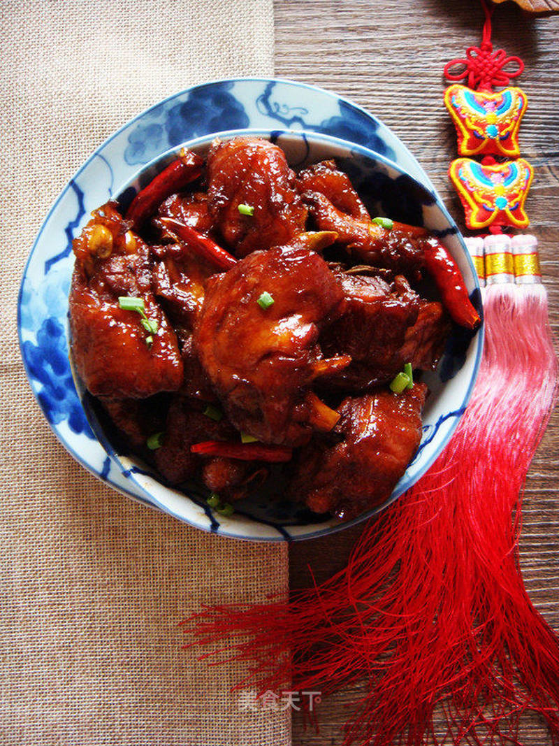 砂锅版三杯鸡的做法_砂锅版三杯鸡怎么做_twinsliuliu的菜谱_美食天下