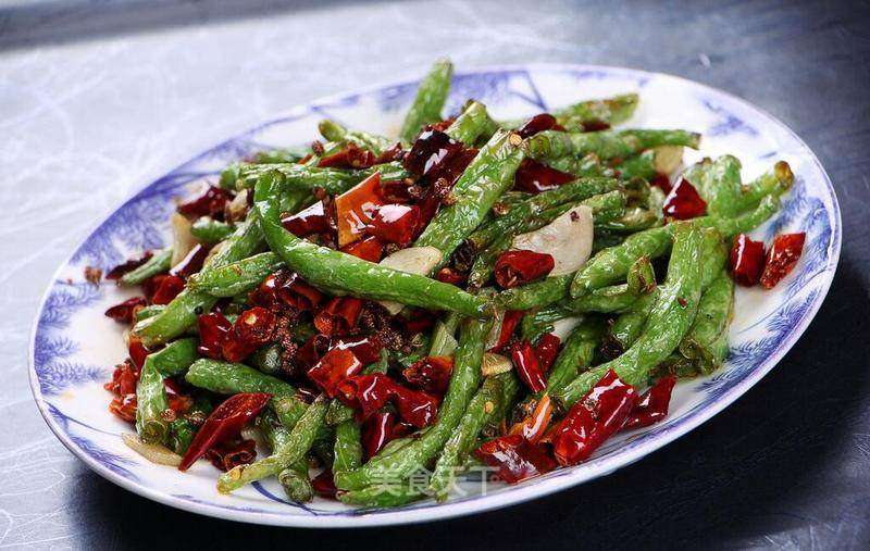 干煸豆角另类烧法的做法_干煸豆角另类烧法怎么做_护肤师新刚的菜谱_美食天下