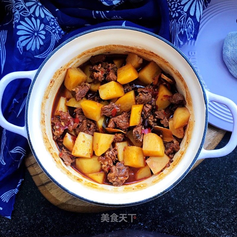 红烧牛肉炖土豆的做法_红烧牛肉炖土豆怎么做_米拉Miira的菜谱_美食天下