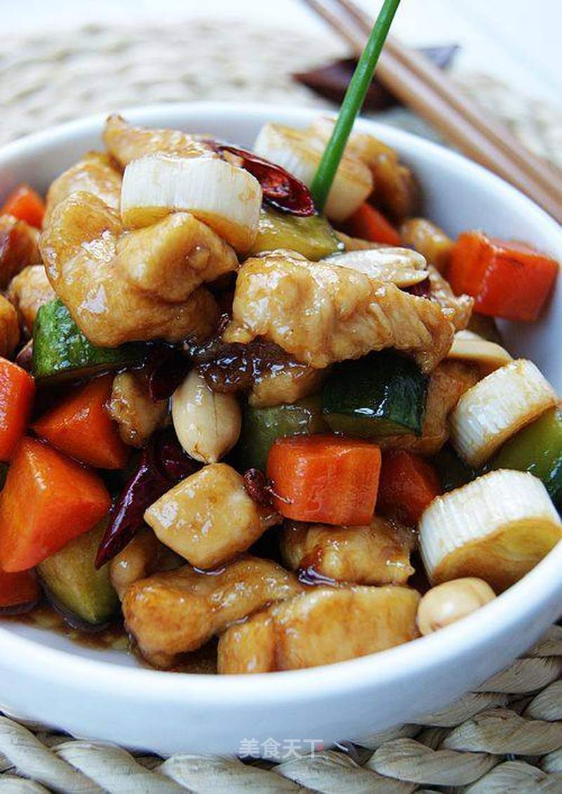 宫保鸡丁的做法_【川菜】:宫保鸡丁_宫保鸡丁怎么做_菜谱_美食天下
