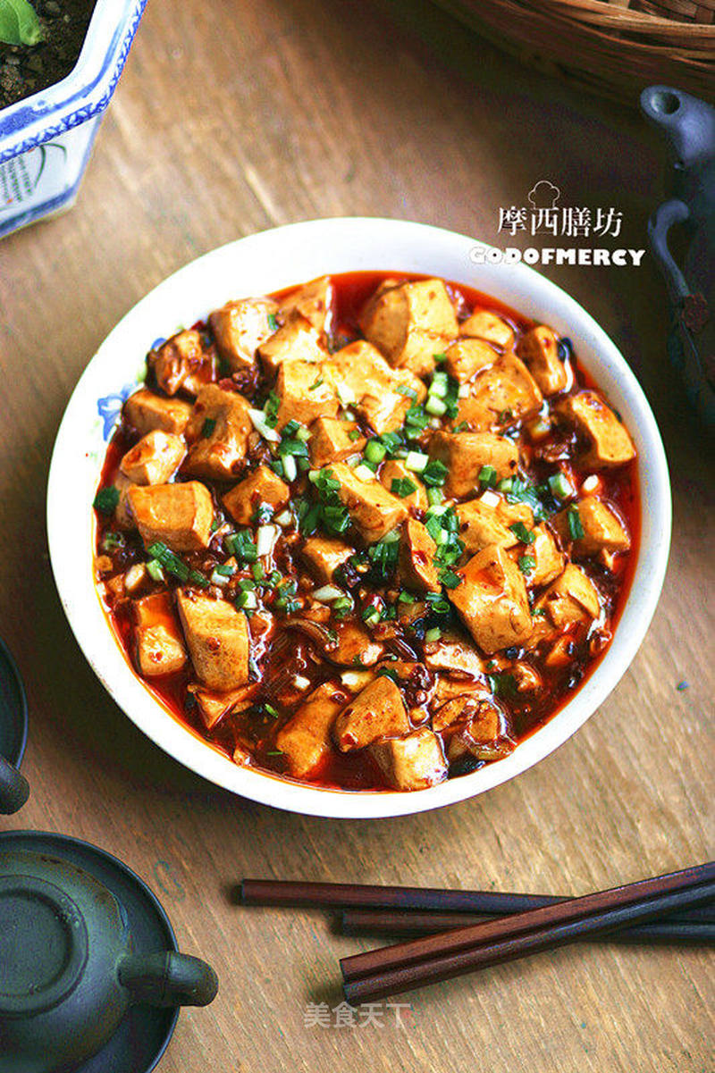 麻婆豆腐的做法_麻婆豆腐只要加1勺它,嫩滑无比开胃下饭_麻婆豆腐怎么做_摩西膳坊GODOFMERCY的菜谱_美食天下