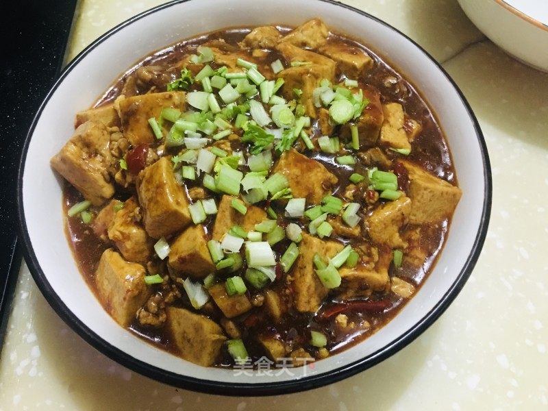 家庭版麻婆豆腐的做法_家庭版麻婆豆腐怎么做_小洞天的菜谱_美食天下