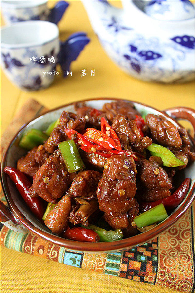啤酒鸭的做法_【爽辣啤酒鸭】啤酒香的下酒肉菜_啤酒鸭怎么做_菜谱_美食天下