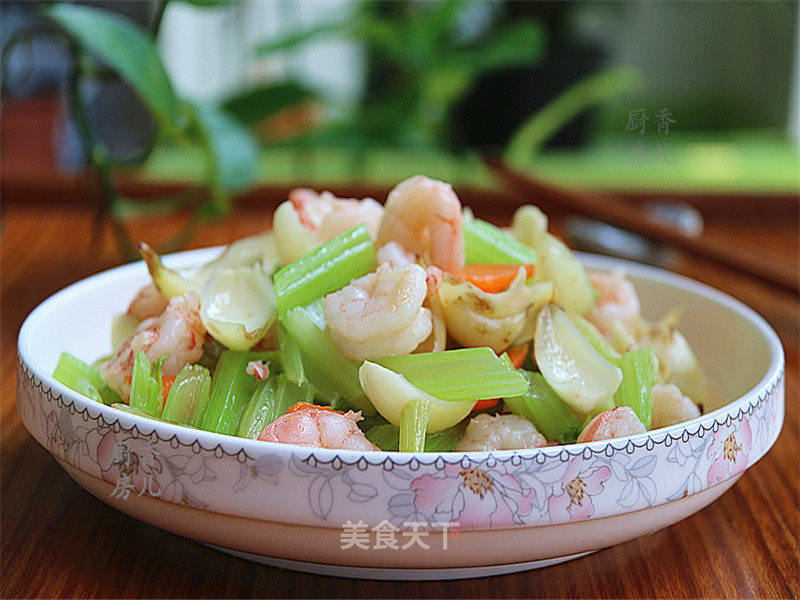 虾仁西芹百合的做法_虾仁西芹百合怎么做_香儿厨房的菜谱_美食天下
