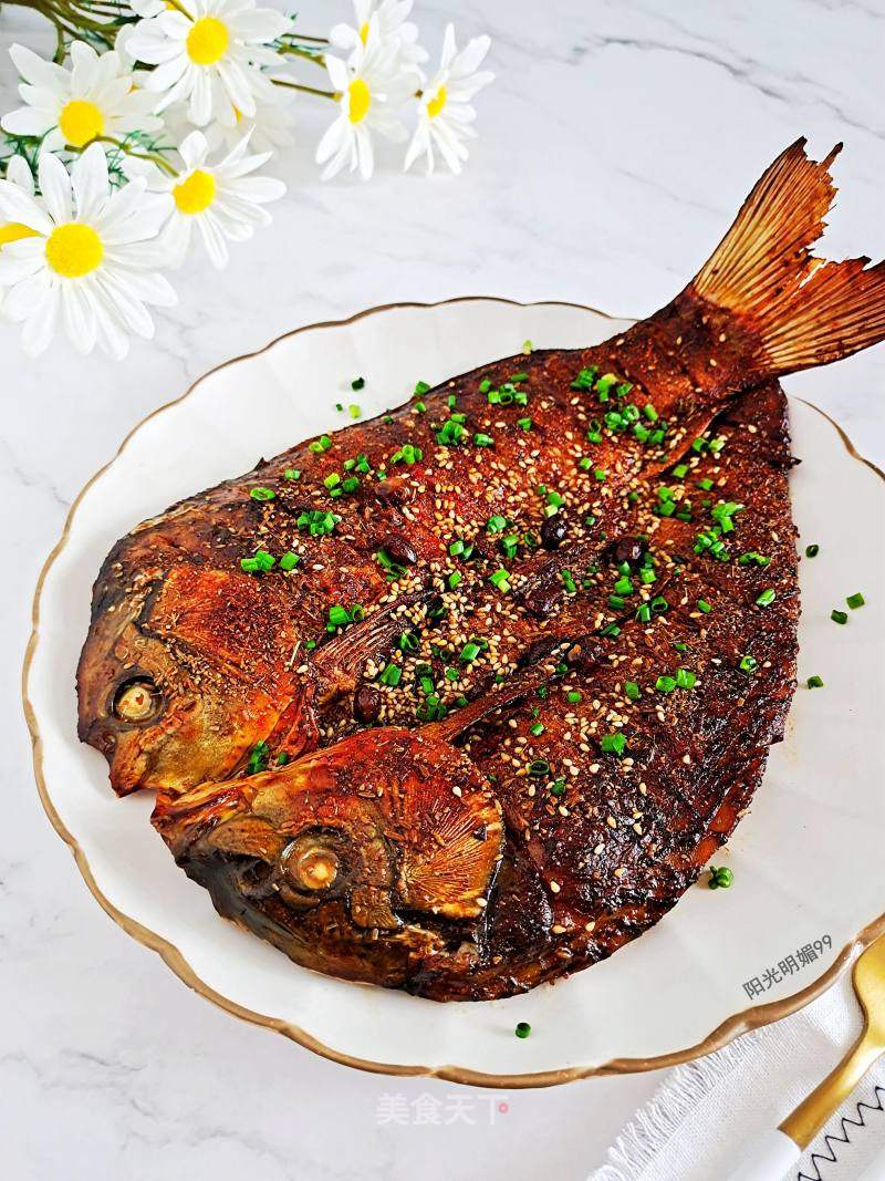 蜜汁烤鱼的做法_蜜汁烤鱼怎么做_阳光明媚99的菜谱_美食天下