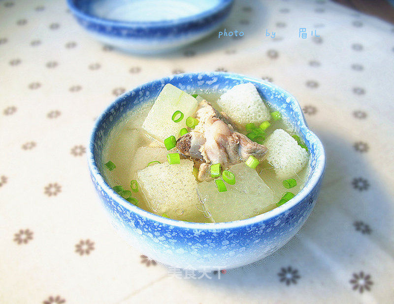 竹荪冬瓜排骨汤的做法_竹荪冬瓜排骨汤怎么做_眉儿美食的菜谱_美食天下
