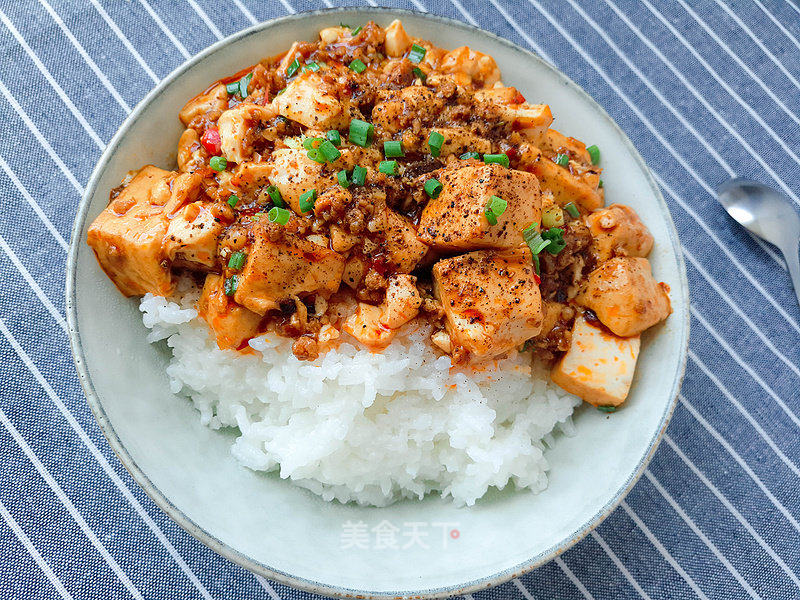 麻辣豆腐盖浇饭的做法_麻辣豆腐盖浇饭怎么做_晴时饮酒的菜谱_美食天下
