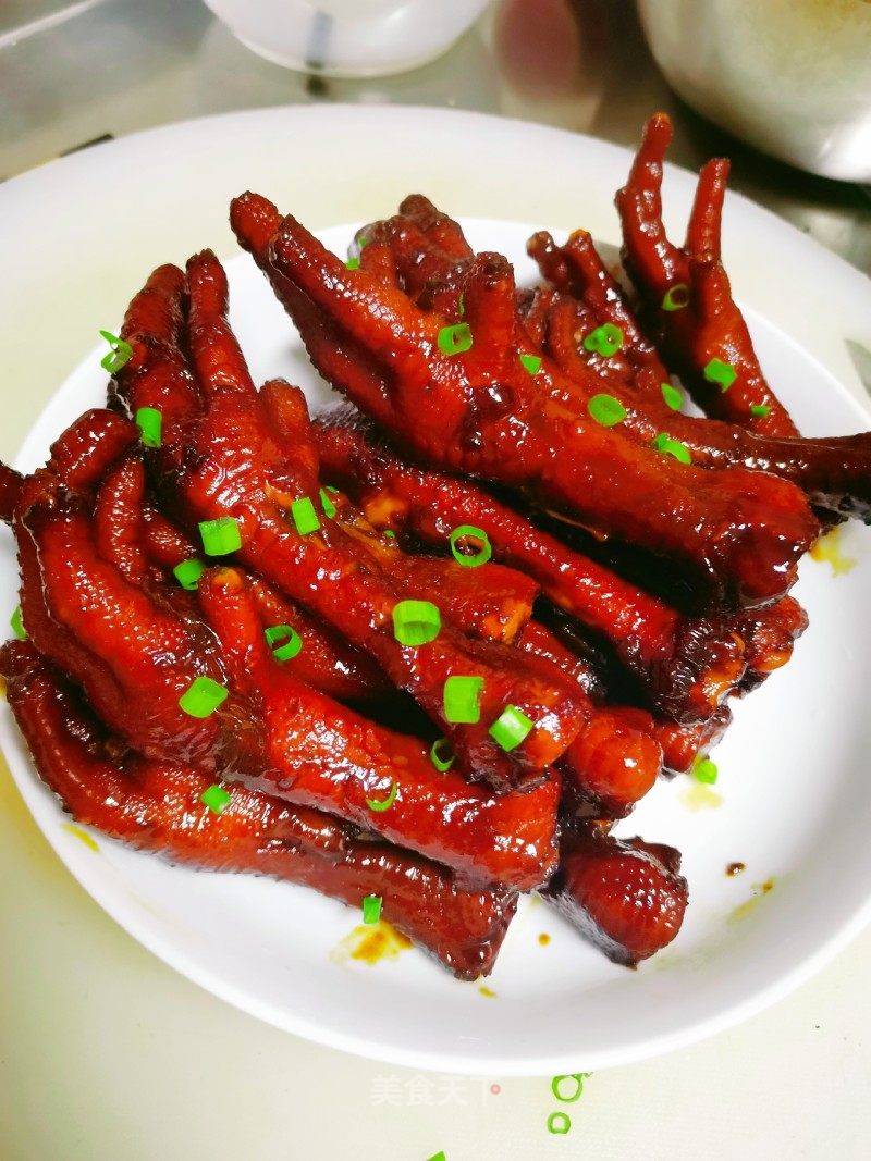 红烧鸡爪的做法_红烧鸡爪怎么做_云朵里的那只猫的菜谱_美食天下