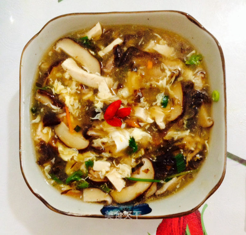 酸辣汤的做法_酸辣汤怎么做_阳春白雪三月三的菜谱_美食天下