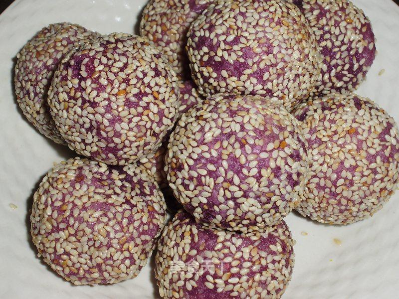 紫薯花生芝麻团的做法_紫薯花生芝麻团怎么做_菜谱_美食天下