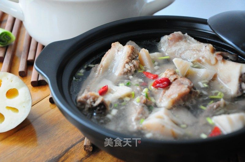 排骨莲藕汤的做法_排骨莲藕汤怎么做_炫润丝巾的菜谱_美食天下
