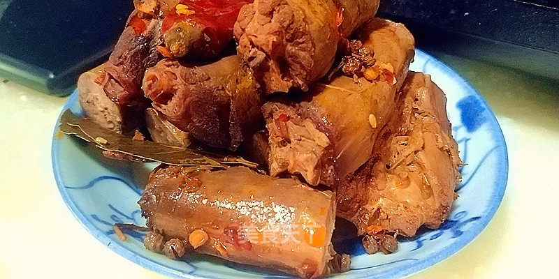 麻辣鸭脖的做法_麻辣鸭脖怎么做_我是狂草的菜谱_美食天下