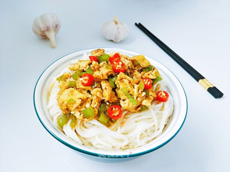 尖椒鸡蛋打卤面的做法_“面食”尖椒鸡蛋打卤面_尖椒鸡蛋打卤面怎么做_诗韵墨香的菜谱_美食天下