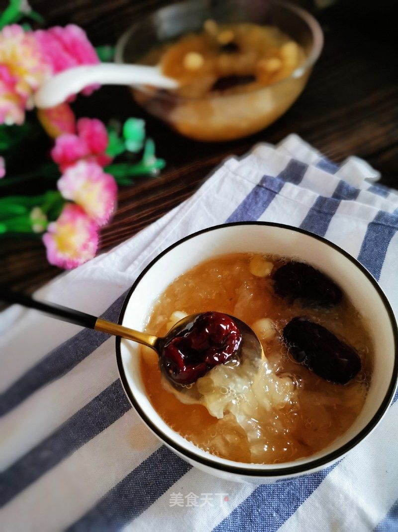 银耳莲子羹的做法_银耳莲子羹怎么做_琴韵优雅的菜谱_美食天下