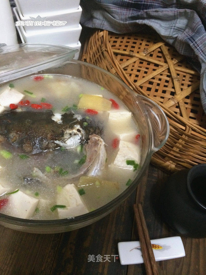 鱼头豆腐浓汤的做法_冬季食谱【5】鱼头豆腐浓汤_鱼头豆腐浓汤怎么做_摩西膳坊GODOFMERCY的菜谱_美食天下