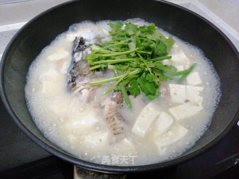 豆腐鱼头汤的做法_豆腐鱼头汤怎么做_企茶点茶档的菜谱_美食天下