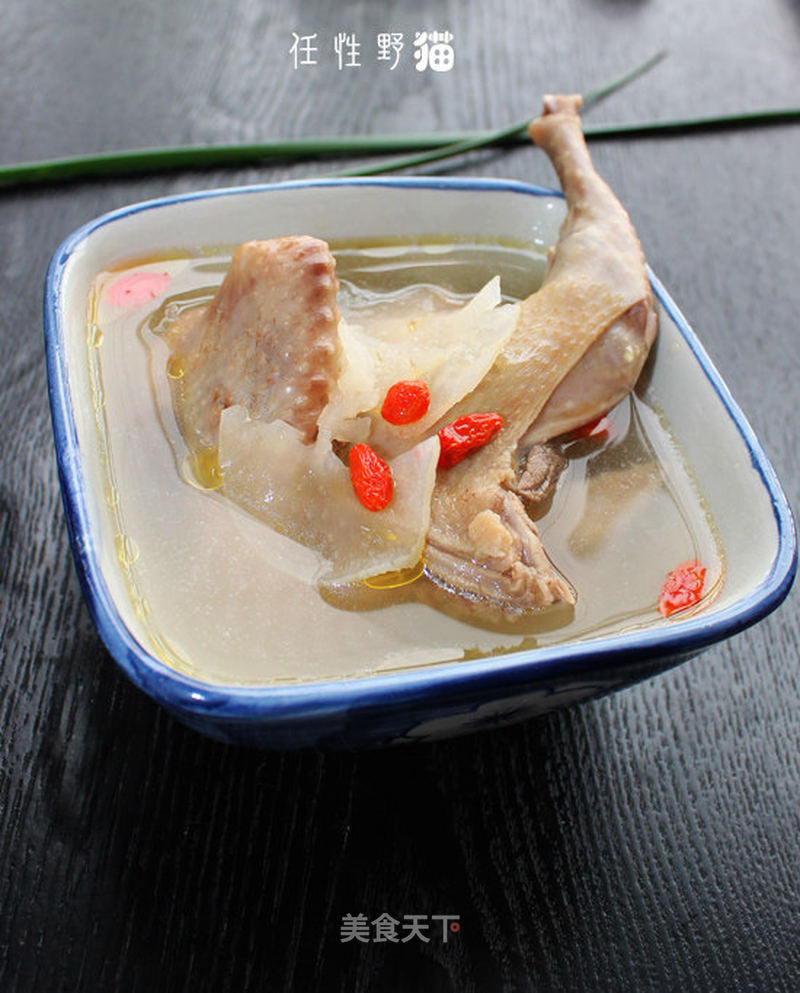 天麻炖鸽子汤的做法_天麻炖鸽子汤怎么做_菜谱_美食天下