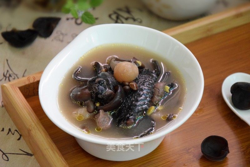 黑豆木耳乌鸡汤的做法_【广东】黑豆木耳乌鸡汤_黑豆木耳乌鸡汤怎么做_緣豆兒的菜谱_美食天下
