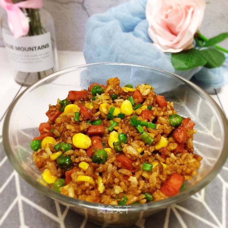 三丁酱油炒饭的做法_三丁酱油炒饭怎么做_甜妈美食记的菜谱_美食天下