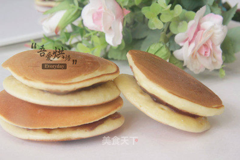 铜锣烧的做法_哆啦A梦最爱的小零食——铜锣烧_铜锣烧怎么做_吾爱烘焙的菜谱_美食天下