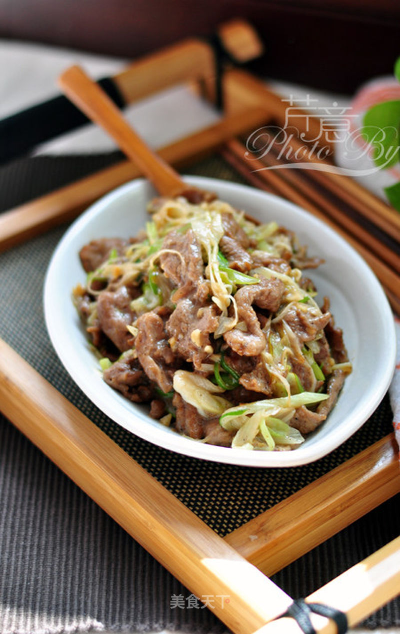 葱爆羊肉的做法_葱爆羊肉怎么做_芹意的菜谱_美食天下