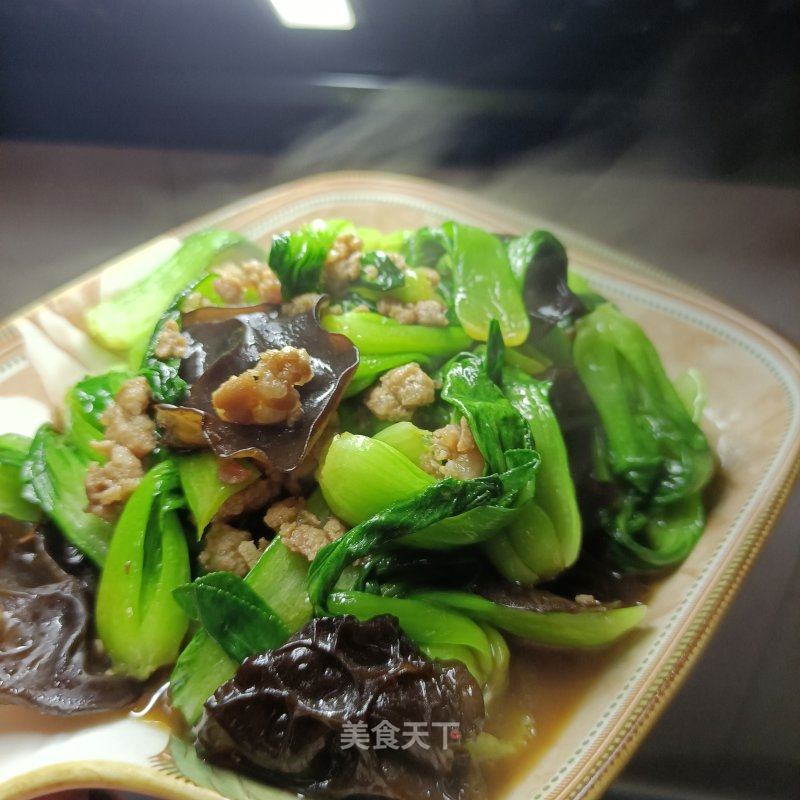 肉沫木耳炒油菜的做法_肉沫木耳炒油菜怎么做_不做妖精好多年的菜谱_美食天下