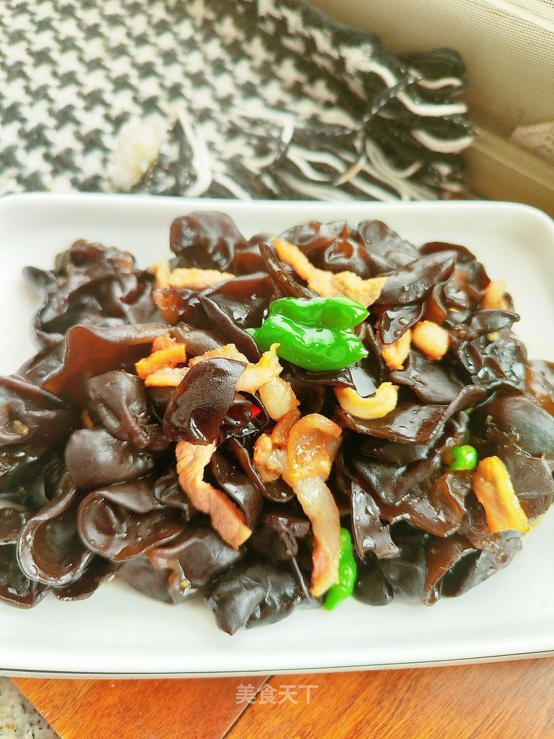 木耳炒肉的做法_木耳炒肉怎么做_芊芊_DOkzbcaviraI的菜谱_美食天下
