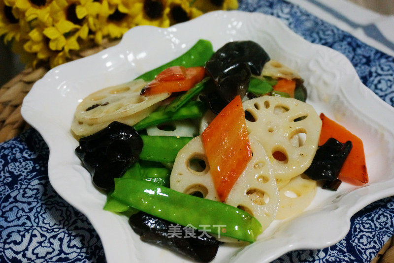 荷塘小炒的做法_荷塘小炒怎么做_泥泥_鳅鳅的菜谱_美食天下