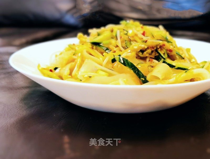自制凉皮的做法_自制凉皮怎么做_贪吃的猫咪头的菜谱_美食天下