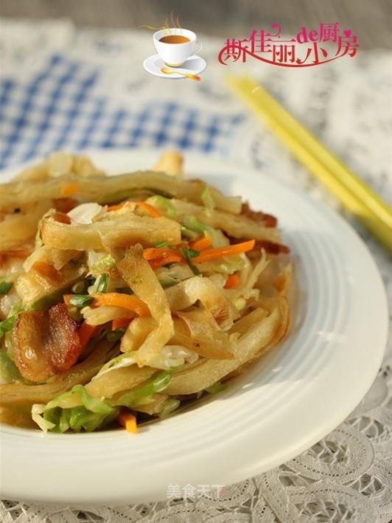 圆白菜炒饼的做法_圆白菜炒饼怎么做_斯佳丽WH的菜谱_美食天下