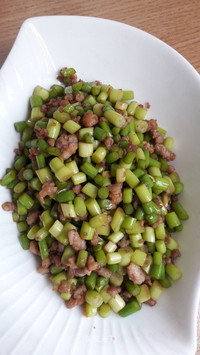 碎肉炒蒜薹的做法_碎肉炒蒜薹怎么做_爱在夏郢的菜谱_美食天下