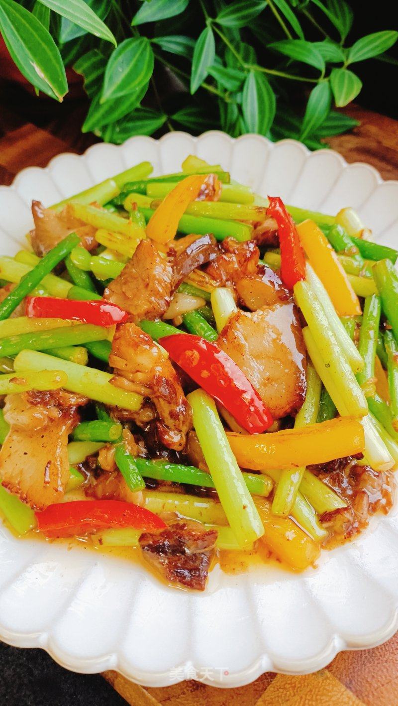蒜薹炒肉的做法_蒜薹炒肉里的小秘密_蒜薹炒肉怎么做_从容过日子的菜谱_美食天下