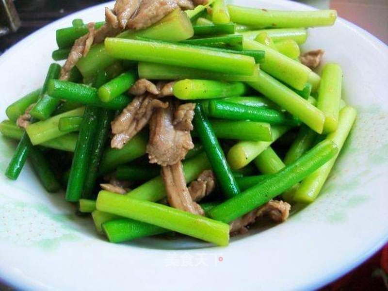 里脊肉炒蒜苔的做法_里脊肉炒蒜薹_里脊肉炒蒜苔怎么做_菜谱_美食天下