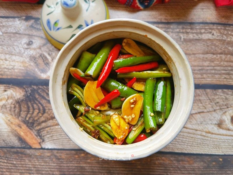 腌油辣椒的做法_腌油辣椒怎么做_一溪月的菜谱_美食天下