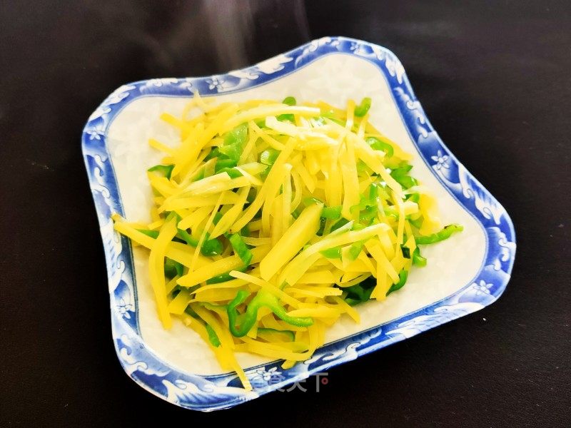 青椒炒土豆丝的做法_青椒炒土豆丝怎么做_筠旸JY的菜谱_美食天下