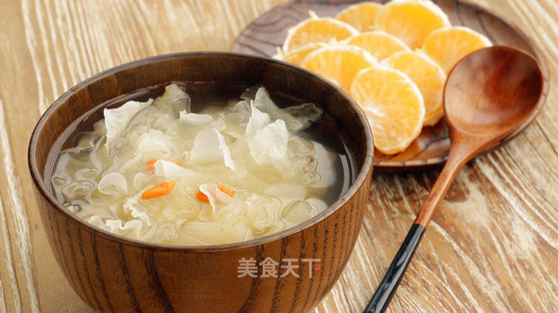 雪梨冰糖银耳羹的做法_雪梨冰糖银耳羹怎么做_杜鹃花美食的菜谱_美食天下