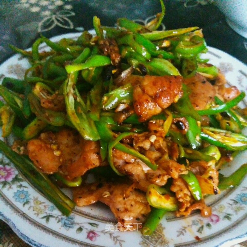 农家小炒肉的做法_农家小炒肉怎么做_大包包的菜谱_美食天下