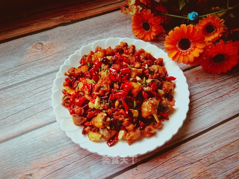 辣子鸡丁的做法_辣子鸡丁怎么做_一溪月的菜谱_美食天下