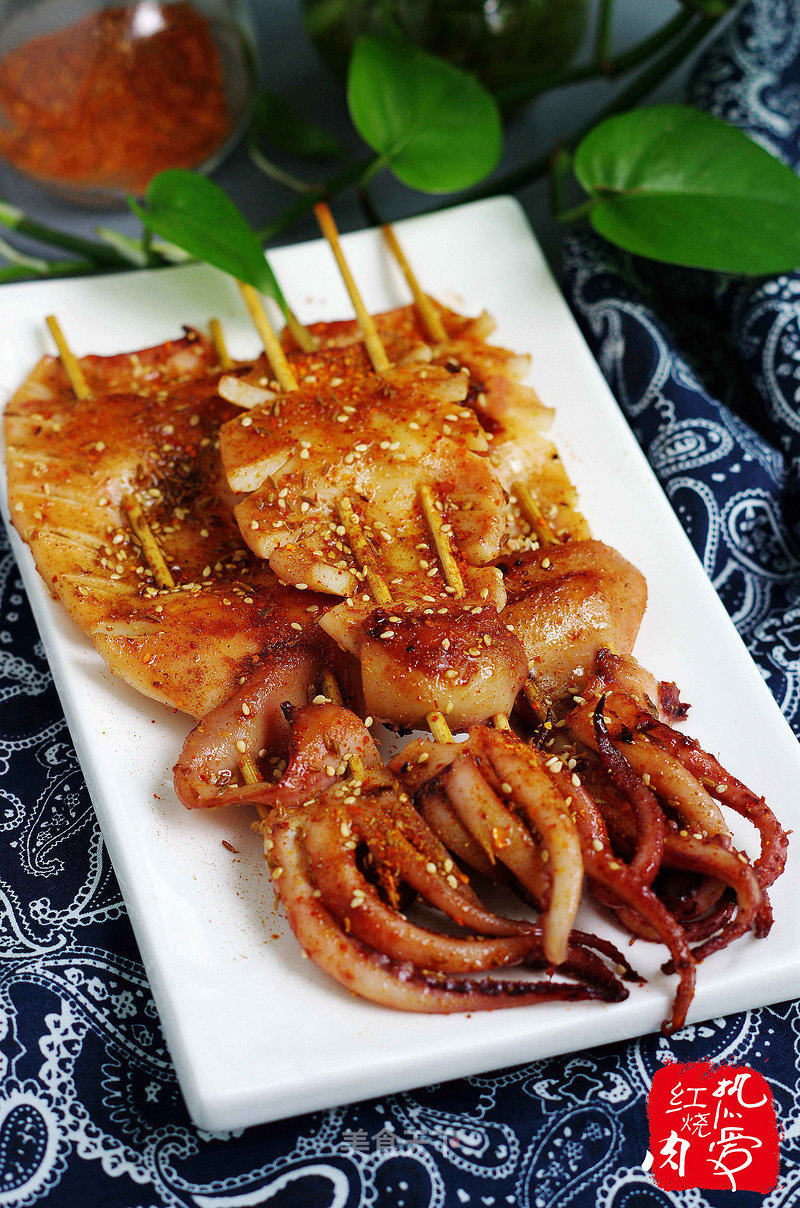 铁板鱿鱼的做法_铁板鱿鱼怎么做_热爱红烧肉的菜谱_美食天下