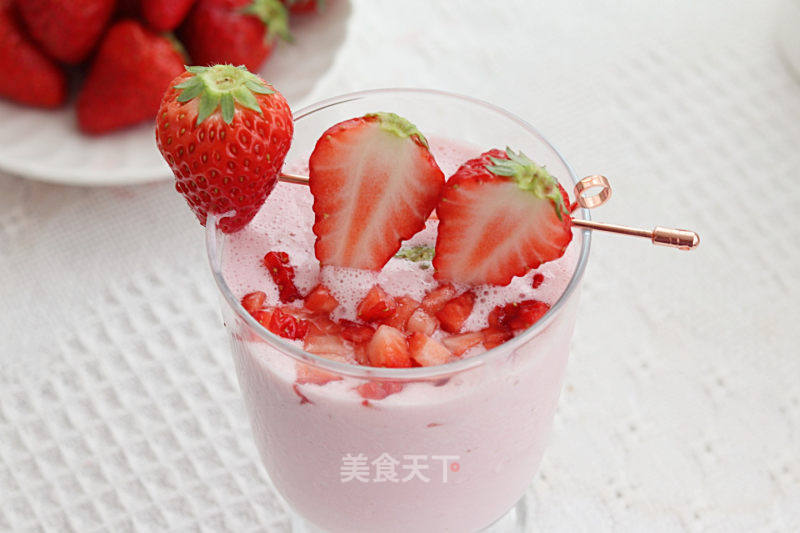 草莓奶昔的做法_草莓奶昔怎么做_水怜忧的菜谱_美食天下