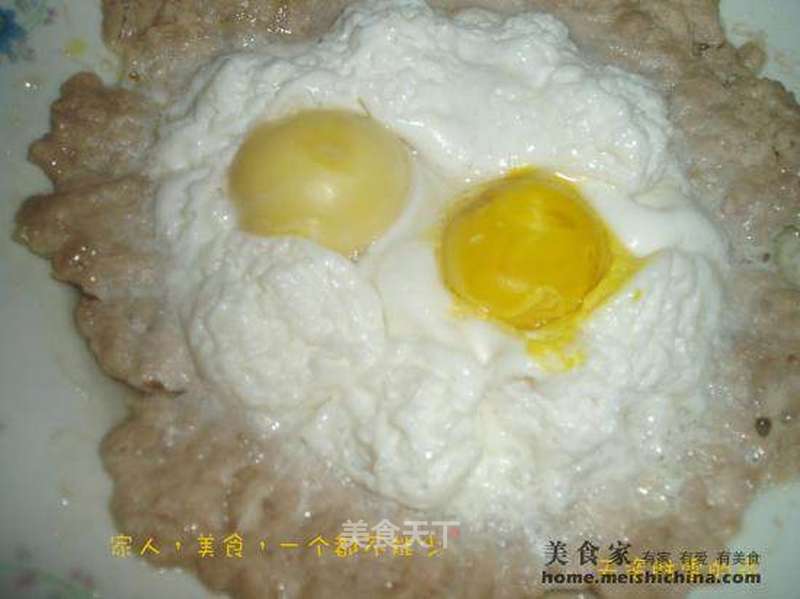 咸蛋蒸肉饼的做法_咸蛋蒸肉饼怎么做_菜谱_美食天下