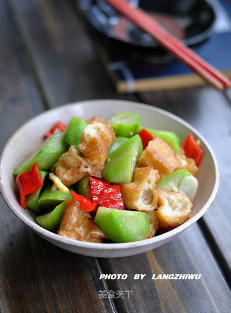老油条炒丝瓜的做法_老油条炒丝瓜怎么做_菜谱_美食天下