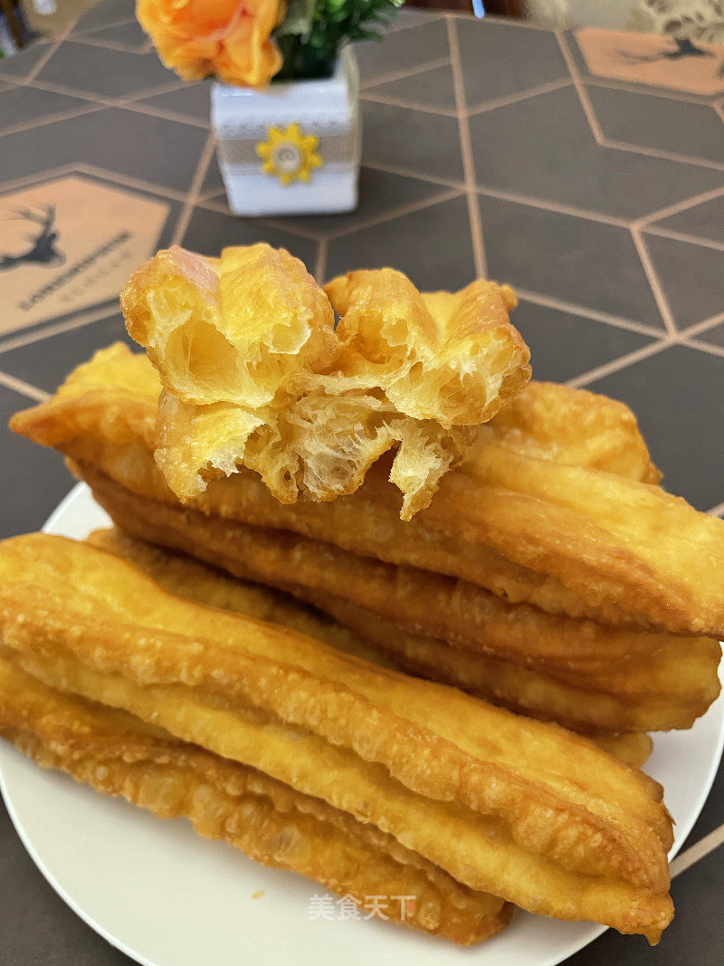 脆皮油条的做法_脆皮油条怎么做_莉姐爱美食的菜谱_美食天下