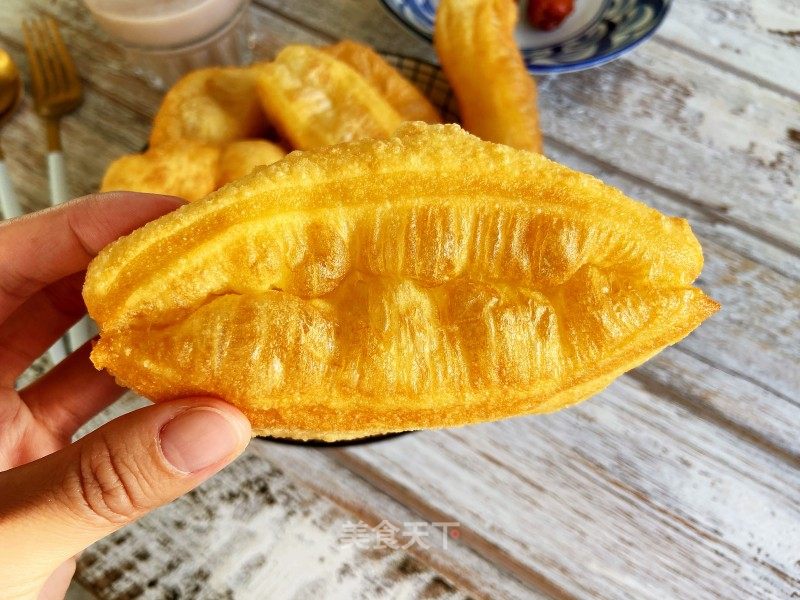 家庭版迷你油条的做法_家庭版迷你油条怎么做_美食妃英理的菜谱_美食天下