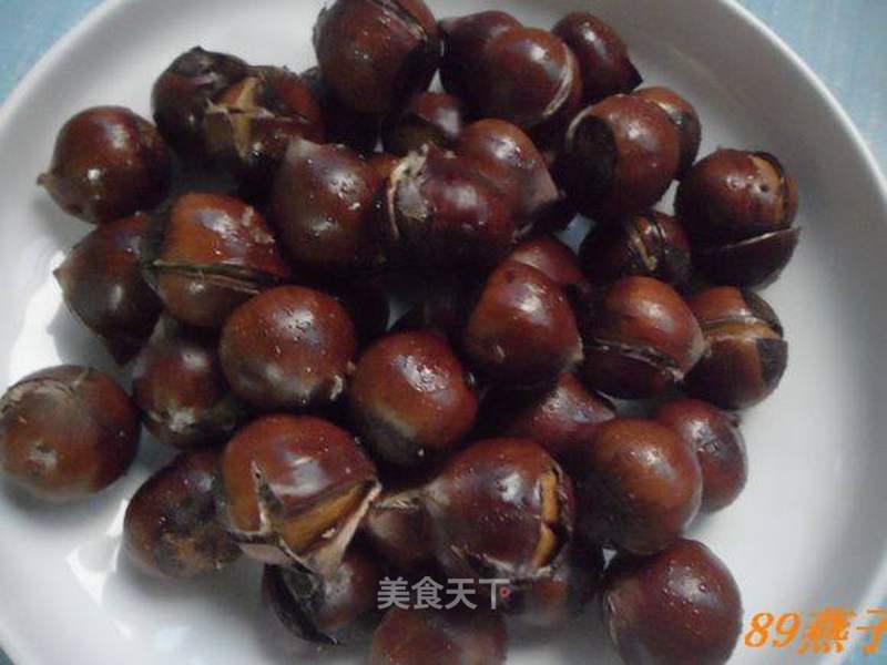 糖炒栗子的做法_金秋十月,美味栗子季—–糖炒栗子(烤箱版)_糖炒栗子怎么做_菜谱_美食天下