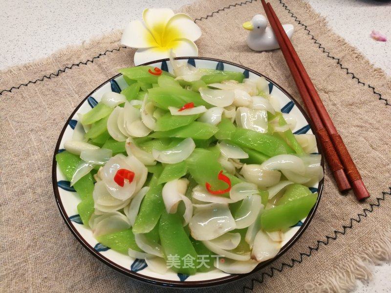 莴笋炒百合的做法_清脆甘甜的快手菜~莴笋炒百合_莴笋炒百合怎么做_吴妈厨房的菜谱_美食天下