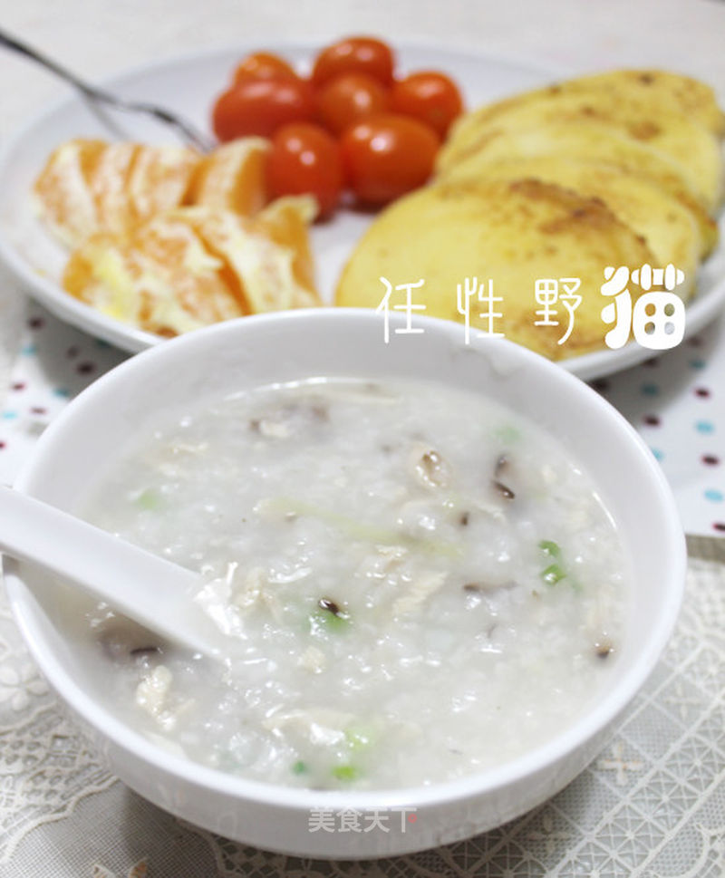 香菇鸡肉粥的做法_营养早餐-香菇鸡肉粥配香煎馒头片_香菇鸡肉粥怎么做_菜谱_美食天下