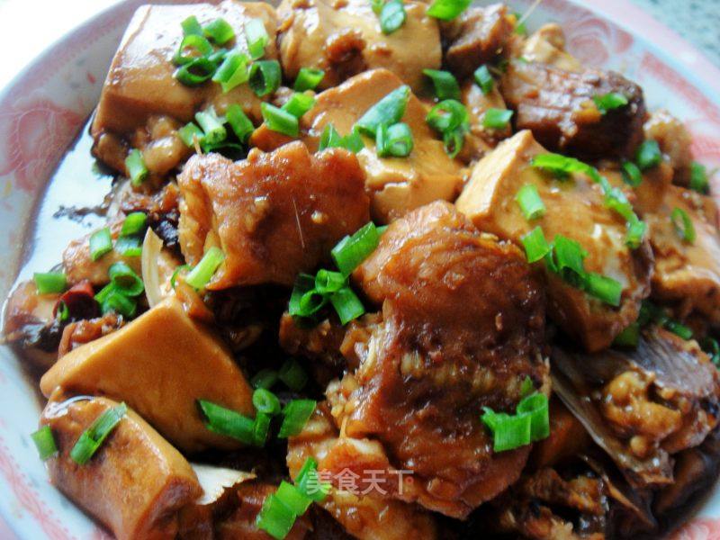 红烧草鱼豆腐的做法_红烧草鱼豆腐怎么做_菜谱_美食天下